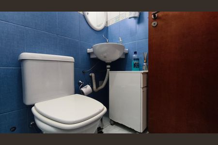 Casa de condomínio à venda com 140m², 3 quartos e 1 vaga Casa de condomínio à venda com 140m², 3 quartos e 1 vagaBanheiro