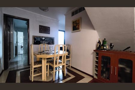 Casa de condomínio à venda com 140m², 3 quartos e 1 vaga Casa de condomínio à venda com 140m², 3 quartos e 1 vagaSala