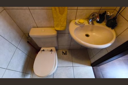 Casa de condomínio à venda com 140m², 3 quartos e 1 vaga Casa de condomínio à venda com 140m², 3 quartos e 1 vagaLavabo