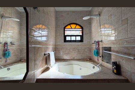 Casa de condomínio à venda com 140m², 3 quartos e 1 vaga Casa de condomínio à venda com 140m², 3 quartos e 1 vagaBanheiro da Suíte