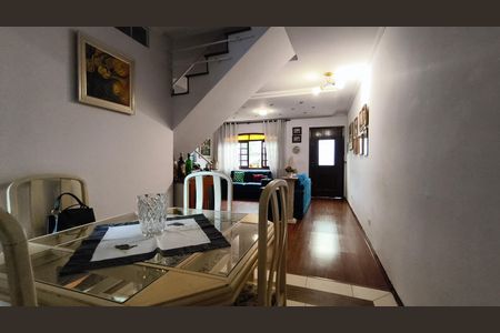 Casa de condomínio à venda com 140m², 3 quartos e 1 vaga Casa de condomínio à venda com 140m², 3 quartos e 1 vagaSala