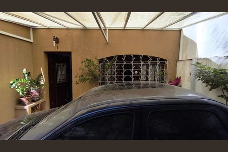 Casa de condomínio à venda com 140m², 3 quartos e 1 vaga Casa de condomínio à venda com 140m², 3 quartos e 1 vagaFachada