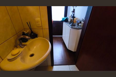Casa de condomínio à venda com 140m², 3 quartos e 1 vaga Casa de condomínio à venda com 140m², 3 quartos e 1 vagaLavabo