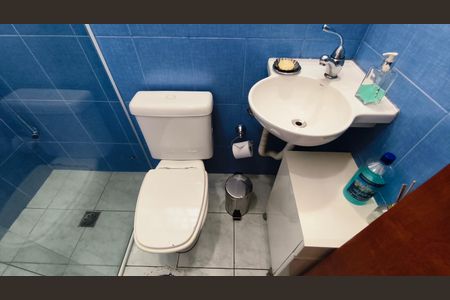 Casa de condomínio à venda com 140m², 3 quartos e 1 vaga Casa de condomínio à venda com 140m², 3 quartos e 1 vagaBanheiro
