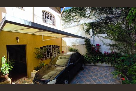 Casa de condomínio à venda com 140m², 3 quartos e 1 vaga Casa de condomínio à venda com 140m², 3 quartos e 1 vagaFachada
