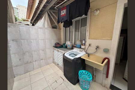 Casa para alugar com 68m², 2 quartos e 1 vagaÁrea de Serviço