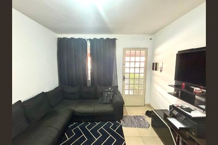 Sala de casa para alugar com 2 quartos, 68m² em Jardim Sao Miguel, Ferraz de Vasconcelos