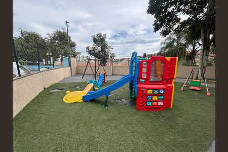 Casa para alugar com 68m², 2 quartos e 1 vagaÁrea comum - Playground