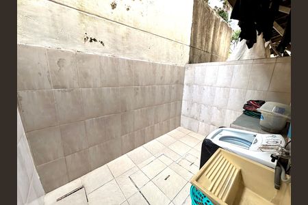 Casa para alugar com 68m², 2 quartos e 1 vagaÁrea de Serviço