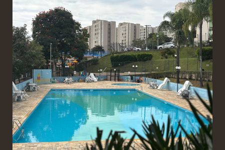 Casa para alugar com 68m², 2 quartos e 1 vagaÁrea comum - Piscina