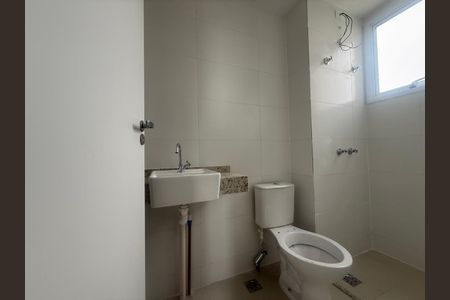 Apartamento à venda com 79m², 3 quartos e 2 vagas Apartamento à venda com 79m², 3 quartos e 2 vagasBanheiro 2