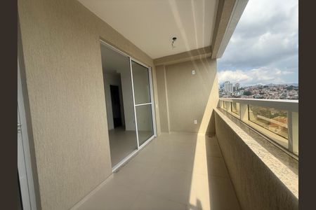 Apartamento à venda com 79m², 3 quartos e 2 vagas Apartamento à venda com 79m², 3 quartos e 2 vagasVaranda
