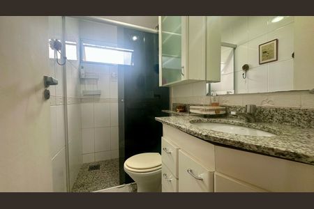 Apartamento à venda com 77m², 2 quartos e 2 vagas Apartamento à venda com 77m², 2 quartos e 2 vagasBanheiro