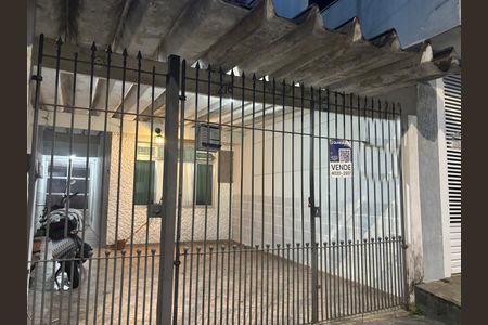 Casa à venda com 112m², 3 quartos e 2 vagasFachada 