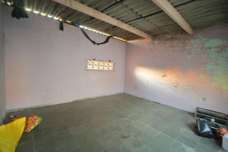 Casa à venda com 112m², 3 quartos e 2 vagasQuarto de serviço/depósito 