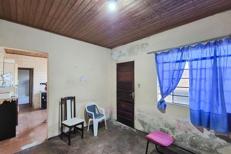 Casa para alugar com 100m², 2 quartos e 1 vagaSala