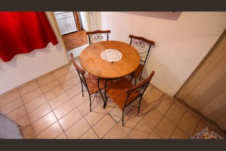 Casa para alugar com 30m², 1 quarto e sem vaga Casa para alugar com 30m², 1 quarto e sem vagaSala/Quarto