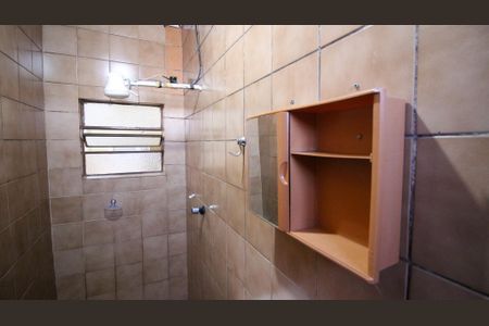 Banheiro de casa para alugar com 1 quarto, 30m² em Parque Santo Eduardo, São Paulo