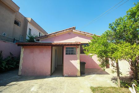 Casa para alugar com 120m², 2 quartos e 1 vagaQuintal
