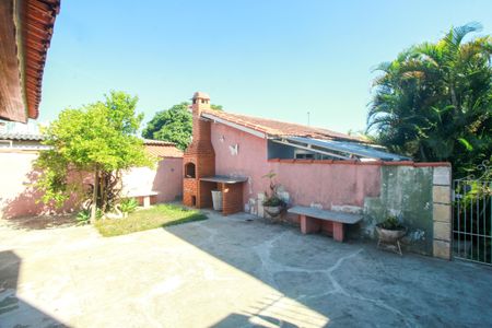 Casa para alugar com 120m², 2 quartos e 1 vagaQuintal