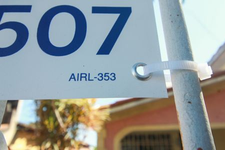 Casa para alugar com 120m², 2 quartos e 1 vagaPlaca instalada em 06/05/2026 com o código AIRL-353