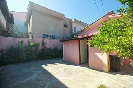 Casa para alugar com 120m², 2 quartos e 1 vagaQuintal
