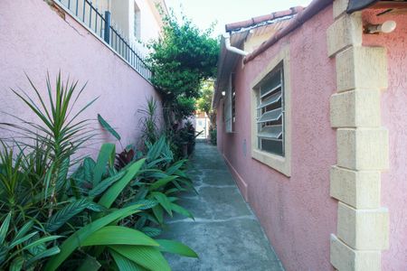 Casa para alugar com 120m², 2 quartos e 1 vagaCorredor Lateral