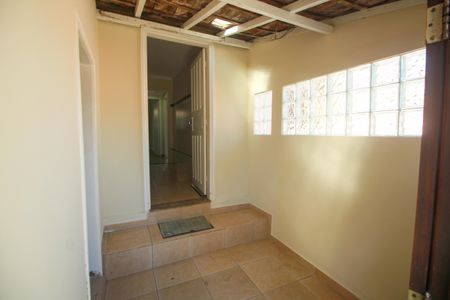 Casa para alugar com 120m², 2 quartos e 1 vagaCorredor