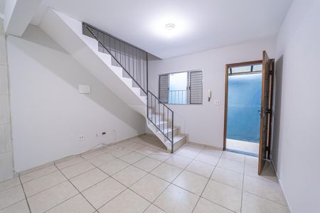 Casa de condomínio para alugar com 60m², 2 quartos e 1 vagaSala/Cozinha