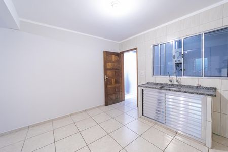 Casa de condomínio para alugar com 60m², 2 quartos e 1 vagaSala/Cozinha