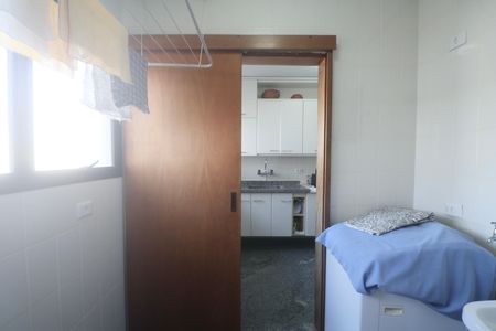Apartamento para alugar com 120m², 4 quartos e sem vaga Apartamento para alugar com 120m², 4 quartos e sem vagaÁrea de Serviço