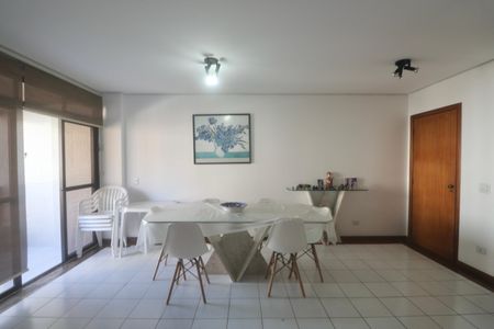 Sala de apartamento para alugar com 4 quartos, 120m² em Barra Funda, Guarujá