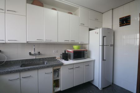 Apartamento para alugar com 120m², 4 quartos e sem vaga Apartamento para alugar com 120m², 4 quartos e sem vagaCozinha
