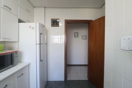 Apartamento para alugar com 120m², 4 quartos e sem vaga Apartamento para alugar com 120m², 4 quartos e sem vagaCozinha
