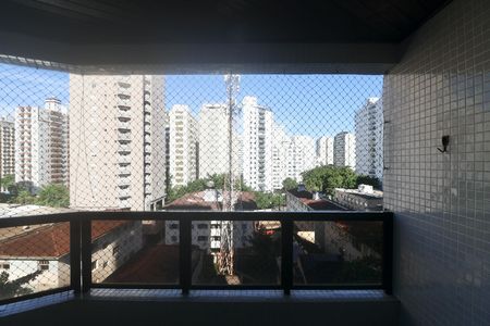 Apartamento para alugar com 120m², 4 quartos e sem vaga Apartamento para alugar com 120m², 4 quartos e sem vagaVaranda