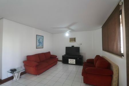 Apartamento para alugar com 120m², 4 quartos e sem vaga Apartamento para alugar com 120m², 4 quartos e sem vagaSala
