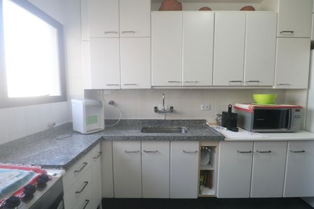 Apartamento para alugar com 120m², 4 quartos e sem vaga Apartamento para alugar com 120m², 4 quartos e sem vagaCozinha