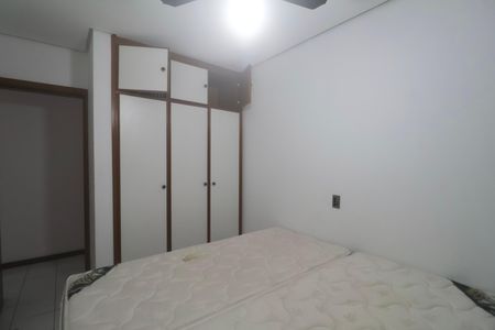 Apartamento para alugar com 120m², 4 quartos e sem vaga Apartamento para alugar com 120m², 4 quartos e sem vagaQuarto