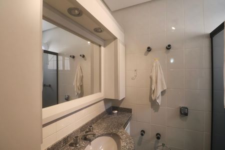 Apartamento para alugar com 120m², 4 quartos e sem vaga Apartamento para alugar com 120m², 4 quartos e sem vagaBanheiro Suíte