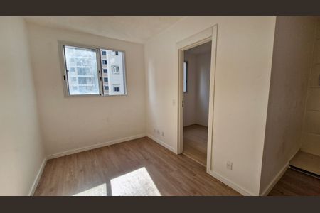 Sala/Cozinha de apartamento para alugar com 2 quartos, 35m² em Jardim Sabara, São Paulo