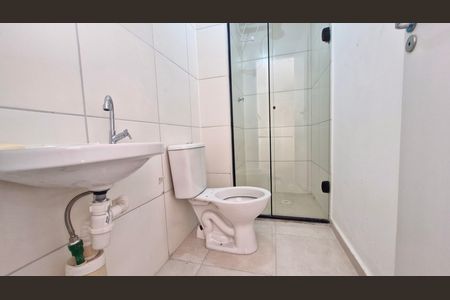 Apartamento para alugar com 35m², 2 quartos e sem vaga Apartamento para alugar com 35m², 2 quartos e sem vagaBanheiro