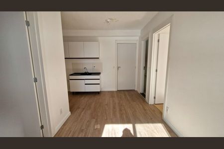 Sala/Cozinha de apartamento para alugar com 2 quartos, 35m² em Jardim Sabara, São Paulo