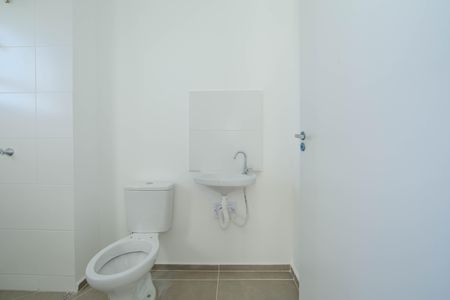 Apartamento à venda com 60m², 3 quartos e 1 vagaBANHEIRO2