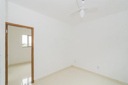 Sala de apartamento para alugar com 1 quarto, 35m² em Olaria, Rio de Janeiro