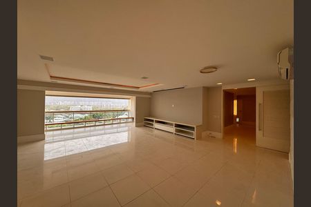 Sala de apartamento à venda com 4 quartos, 260m² em Barra da Tijuca, Rio de Janeiro