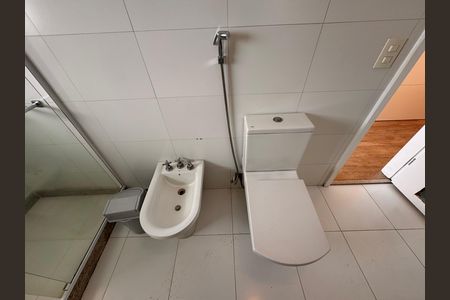 Apartamento à venda com 260m², 4 quartos e 3 vagasSuíte 1 (Master) - Banheiro