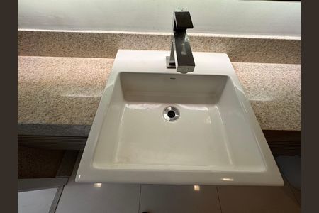 Apartamento à venda com 260m², 4 quartos e 3 vagasLavabo