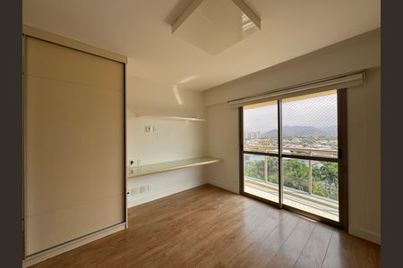 Apartamento à venda com 260m², 4 quartos e 3 vagasSuíte 2