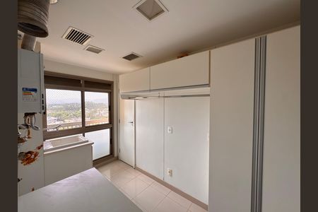 Apartamento à venda com 260m², 4 quartos e 3 vagasCozinha e Área de Serviço