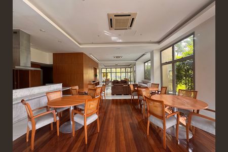 Apartamento à venda com 260m², 4 quartos e 3 vagasÁrea comum